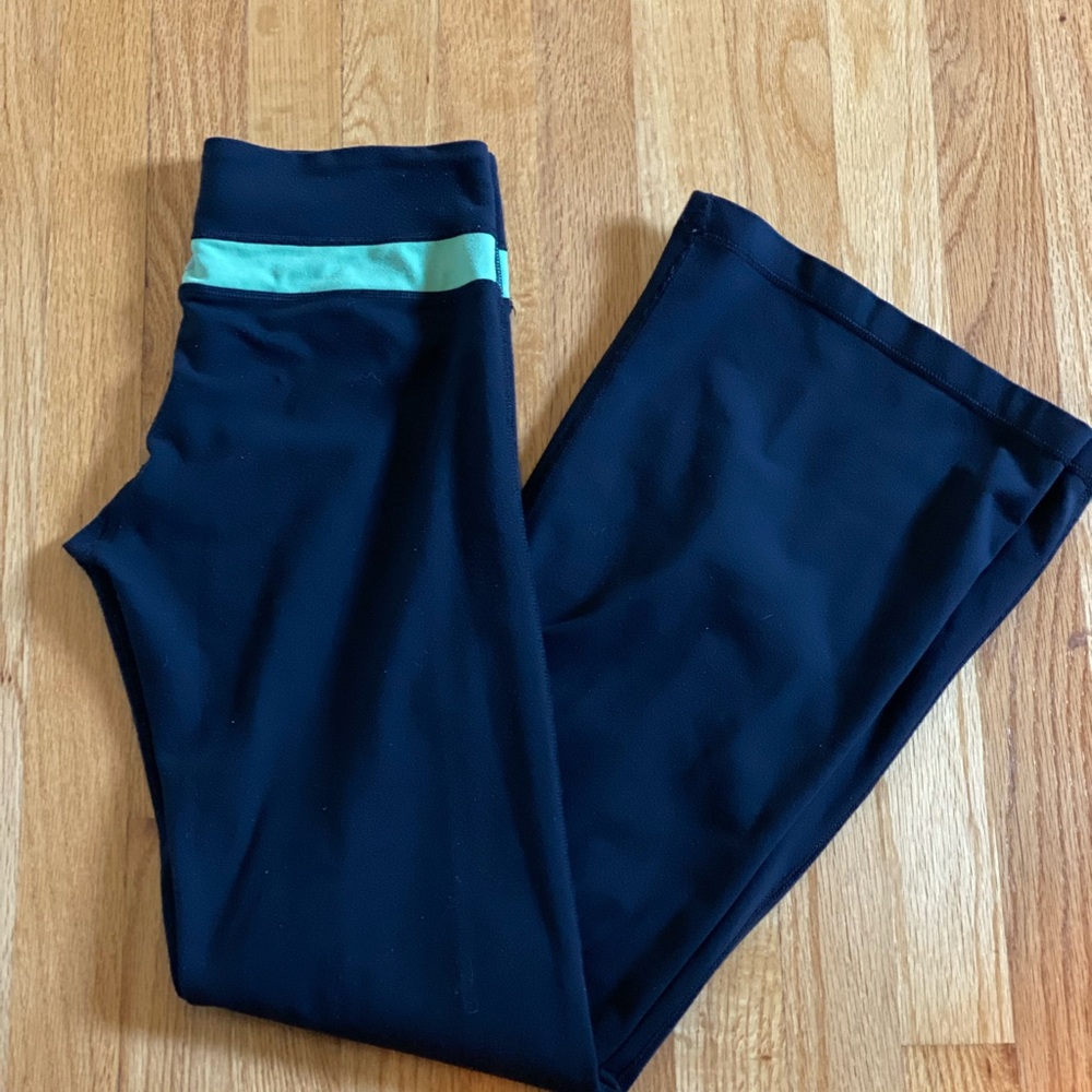 Lululemon wide leg yoga pants size 6